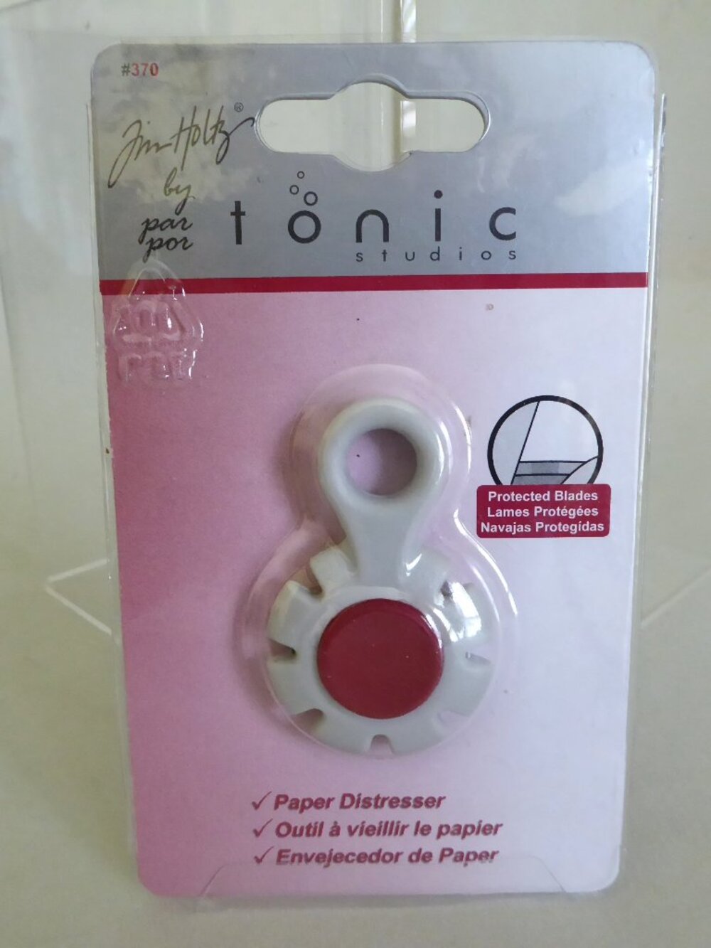 NEW TIM HOLTZ PAPER DISTRESSER TOOL SCRAPBOOKING